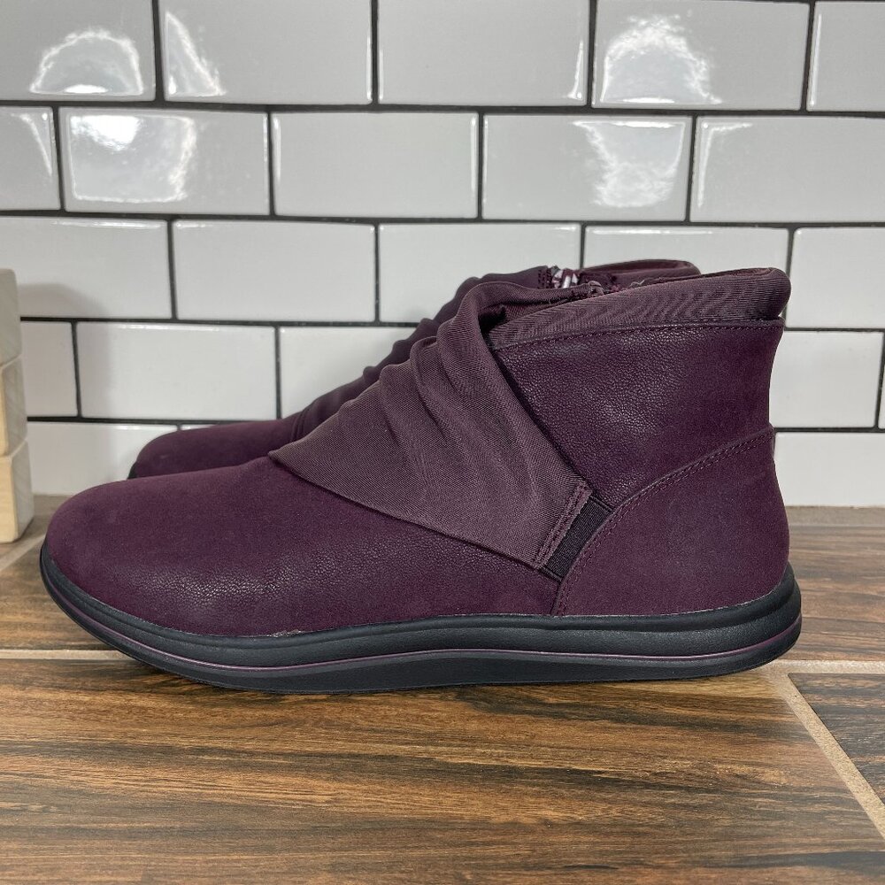 Clarks Breeze Dusk Shoes Womens Size 7.5 Burgundy Side Zip Casual Ankle Boots